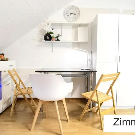 Privat In In Egelsbach, Klimaanlage, Self Check In über Türschlüsselcode, Sauna Optional Apartamento Egelsbach