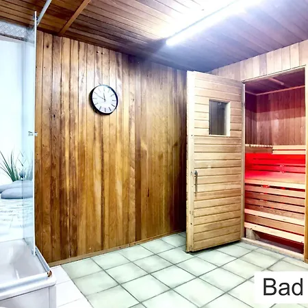 Privat In In Egelsbach, Klimaanlage, Self Check In Ueber Tuerschluesselcode, Sauna Optional *