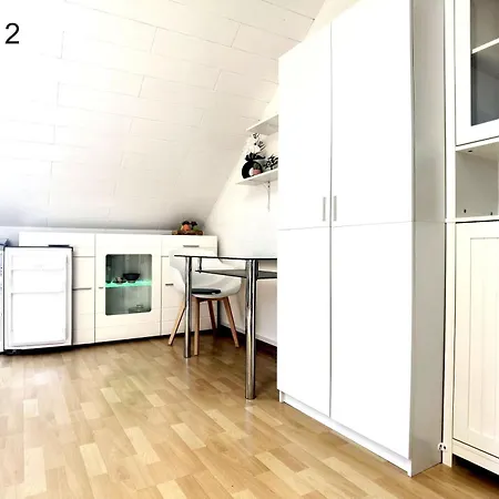 Privat In In Egelsbach, Klimaanlage, Self Check In Ueber Tuerschluesselcode, Sauna Optional 아파트 *
