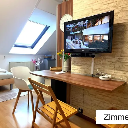 Privat In In Egelsbach, Klimaanlage, Self Check In Ueber Tuerschluesselcode, Sauna Optional *